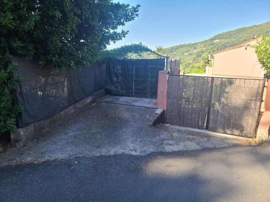 Ferienwohnung De 1 A 6 Avec Terrasse Solarium, Vue Panoramique Et Parking Gratuit Grasse Exterior foto
